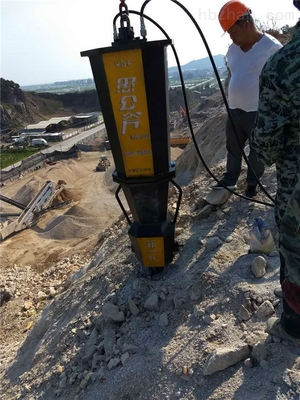 潼關縣石材場開采不能放炮鉤機產量低一方成本