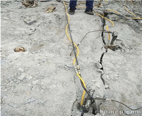 【巖石石塊高強度劈裂機河南許昌】- 