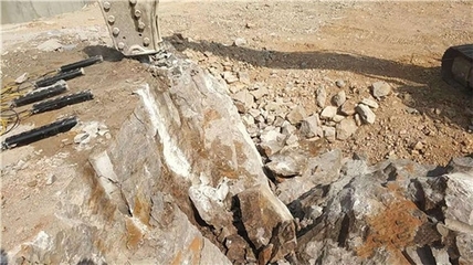 開山破石液壓劈裂機(jī)聯(lián)系電話開封